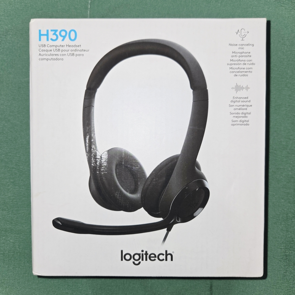 Logitech H390 USB Headset in Black